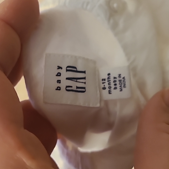 Baby Gap Eyelet Top - Picture 5 of 5